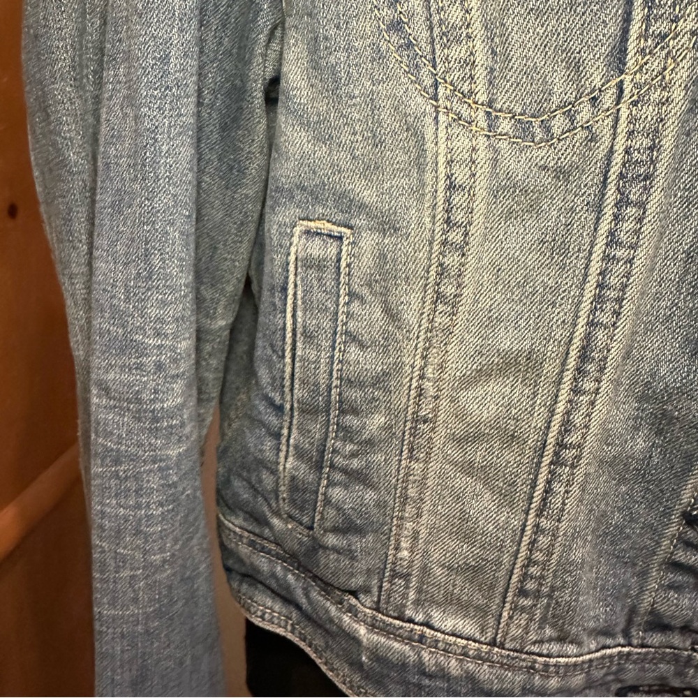 🌹VINTAGE American Eagle Outfitters • Cool Classic Light Blue Jean Jacket - Picture 11 of 14